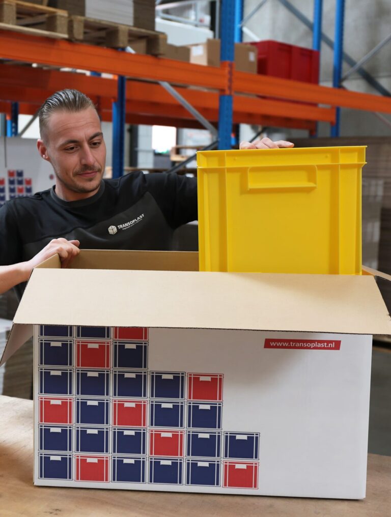 Lager Transoplast Behälter einpacken