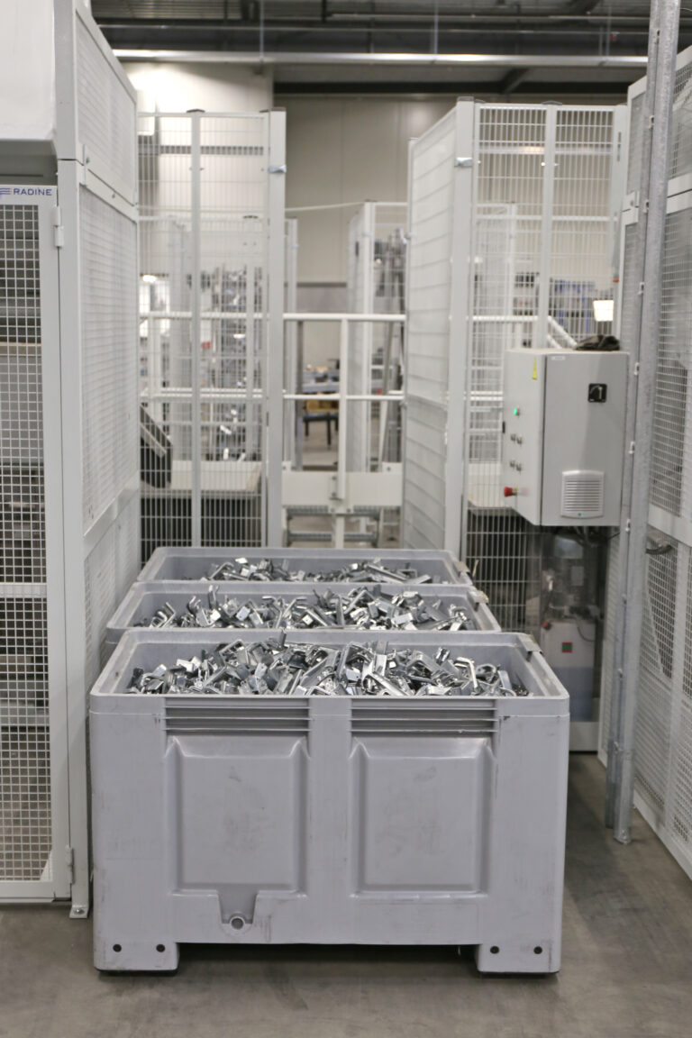 Big Box Palettenboxen grau Transoplast mit Metallteilen